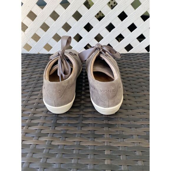 Vionic  Lindsey Nubuck sneakers size 7.5 - Picture 5 of 5